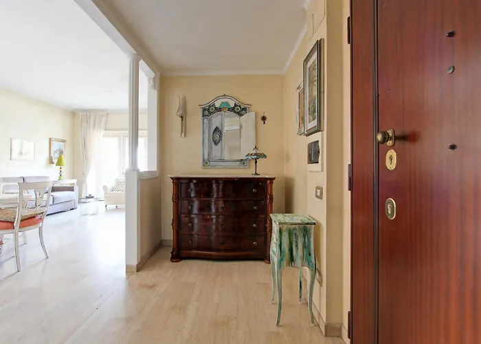 Elle House Apartment